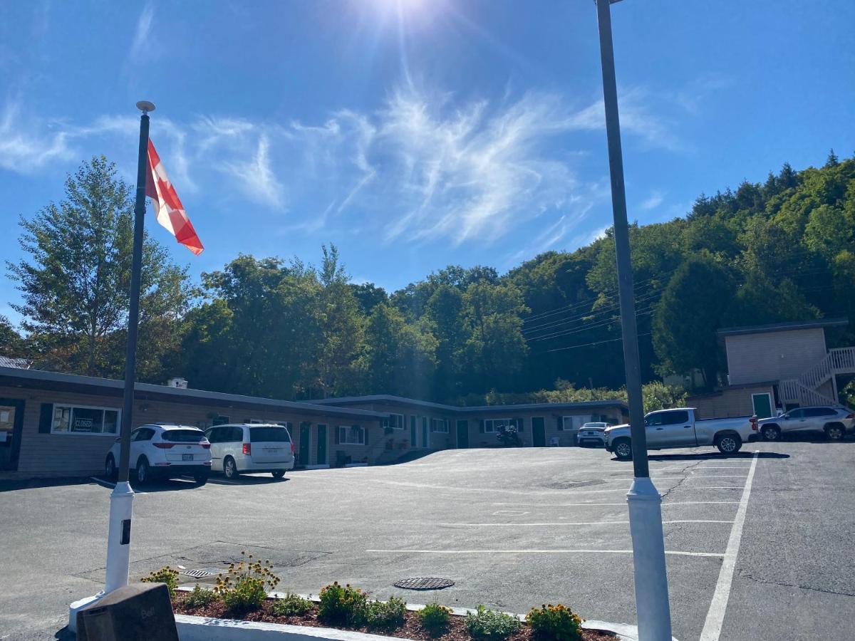 Silver Maple Motel Haliburton Exterior foto